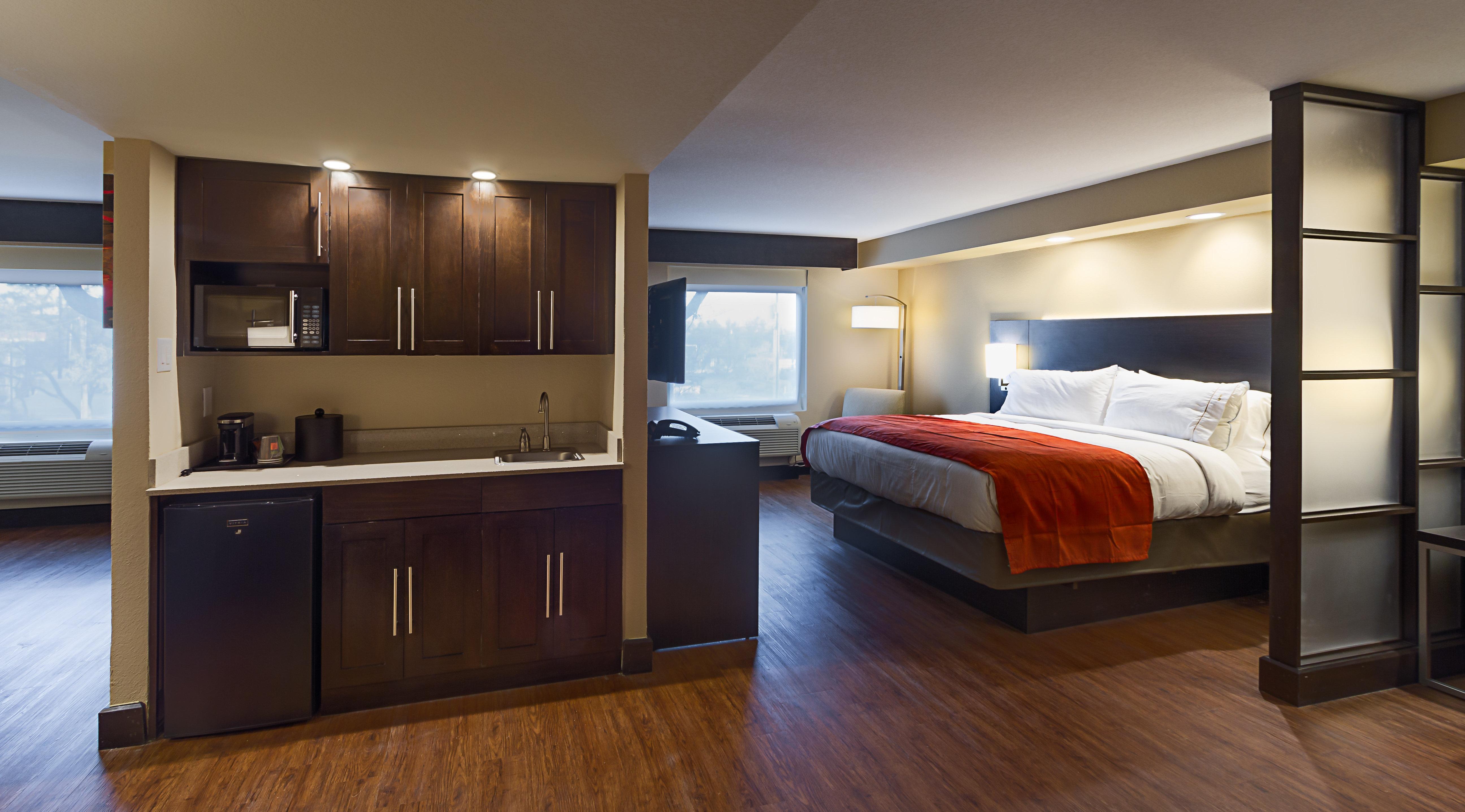 Holiday Inn Express & Suites San Antonio Medical - Six Flags By Ihg Dış mekan fotoğraf
